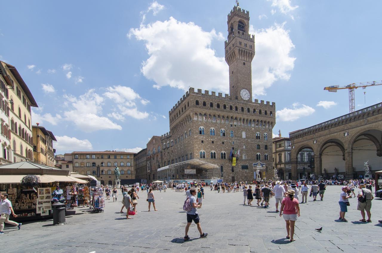 Authentic Flat In The City Center Florence Luaran gambar