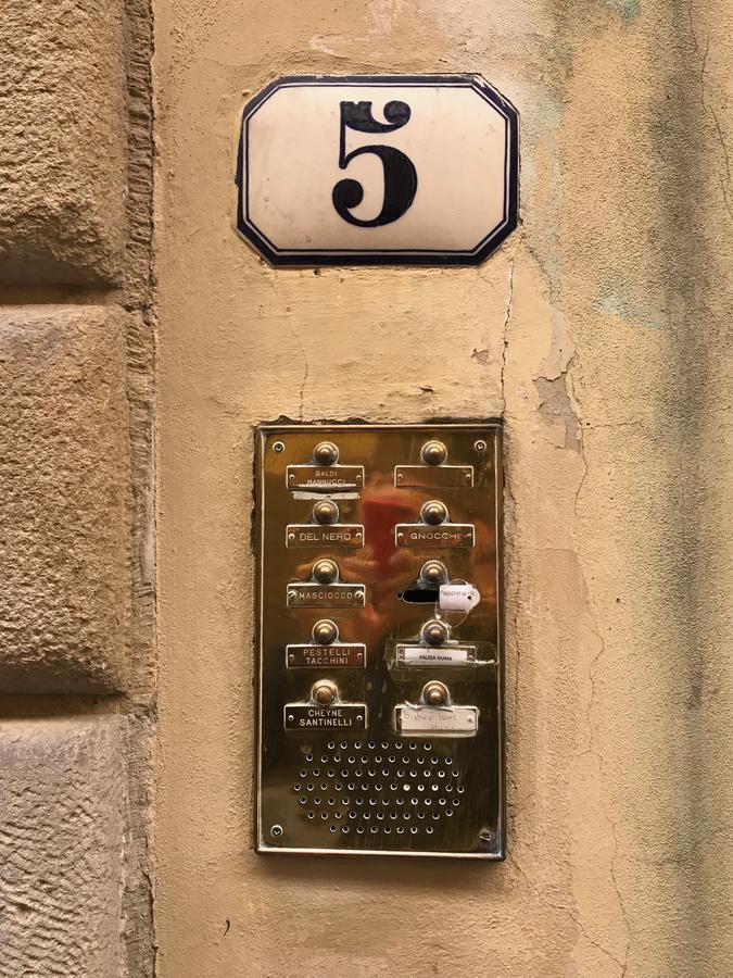 Authentic Flat In The City Center Florence Luaran gambar